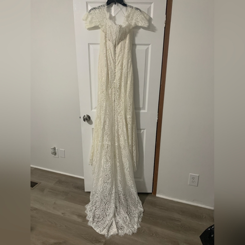 Watters Off-Shoulder Lace Wedding Dress in Ivory - Picture 3 of 7